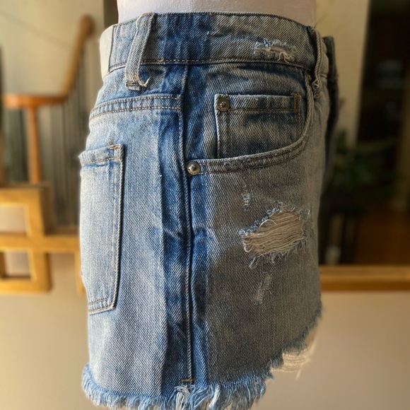 Pistola Two Tone Distressed Denim Shorts - Picture 6 of 15
